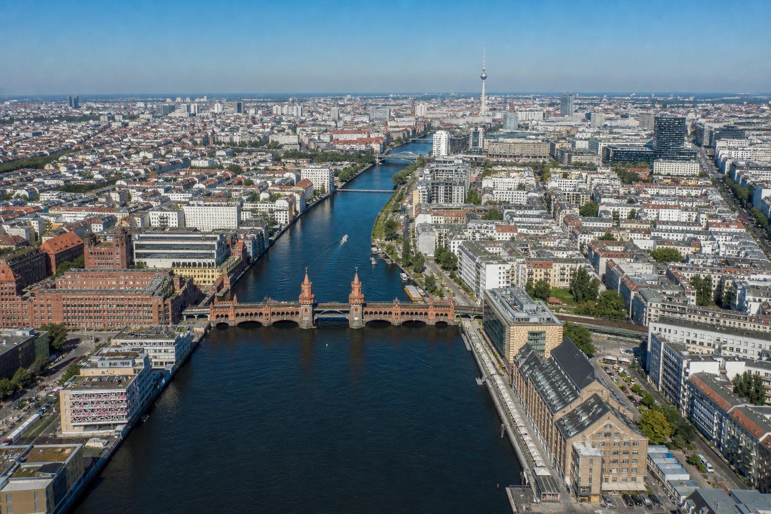 Luftbild von Berlin-Friedrichshain-Kreuzberg aus der Vogelperspektive