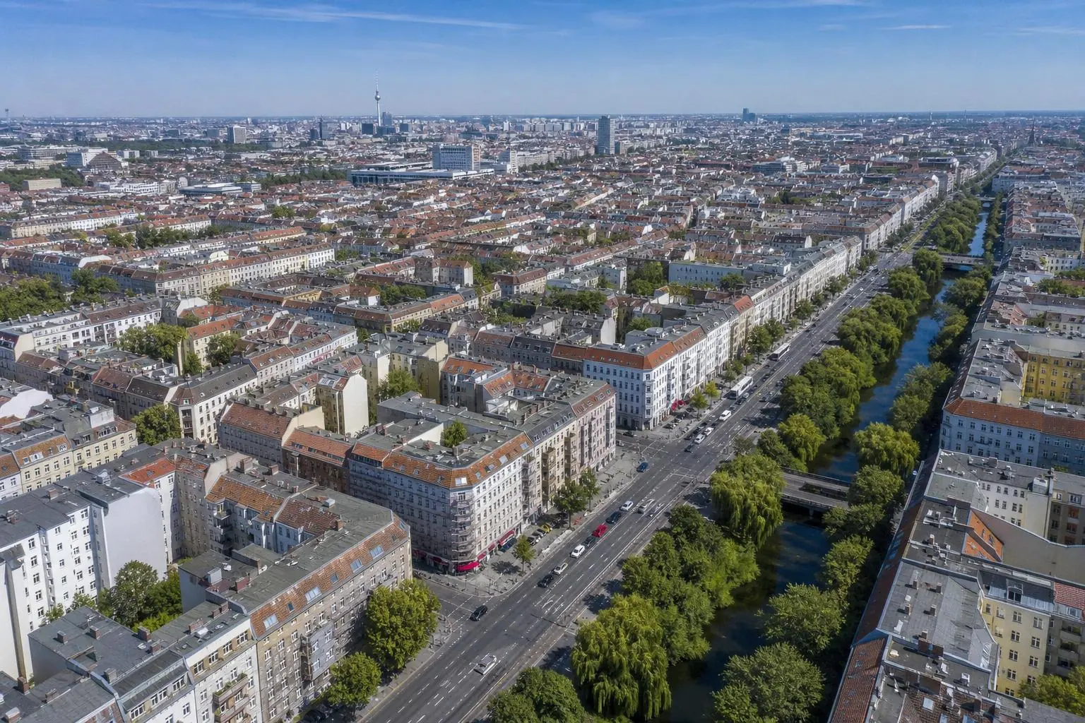 Luftbild von Berlin-Neukölln — Umzugsunternehmen Falken Umzüge