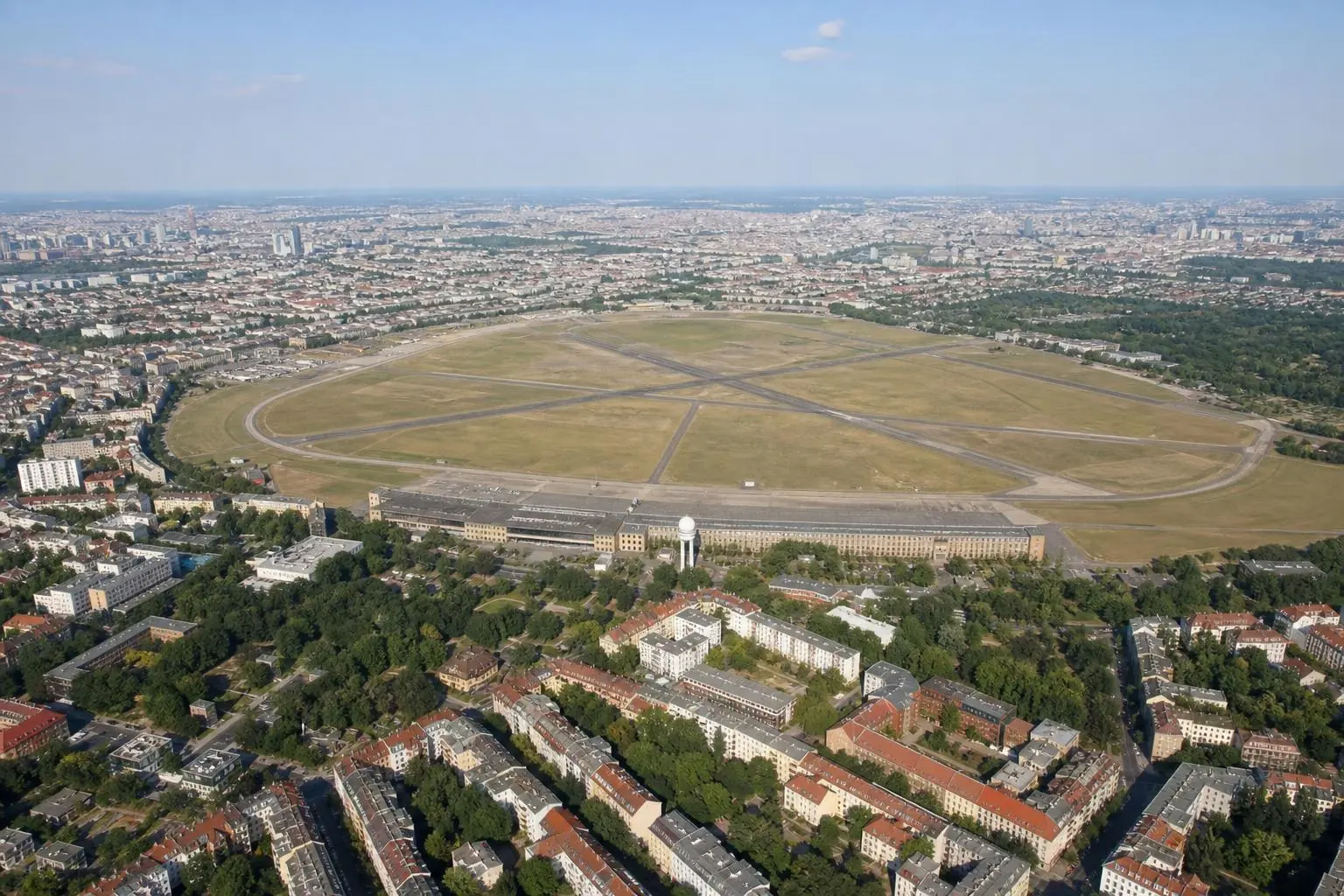 Luftbild von Berlin-Tempelhof-Schöneberg — Umzugsunternehmen Falken Umzüge